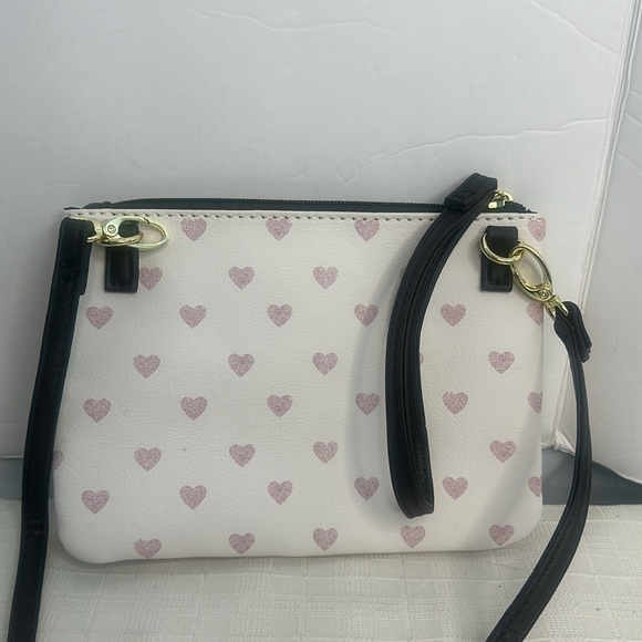 Luv Betsey by Betsey Johnson wristlet / crossbody bag white/pink hearts NWOT! - Picture 3 of 10